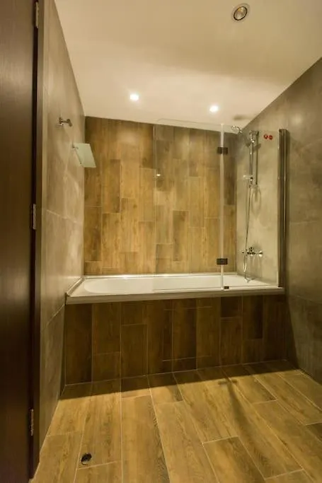 Vip 2-Bedroom Central Apartment Baku
