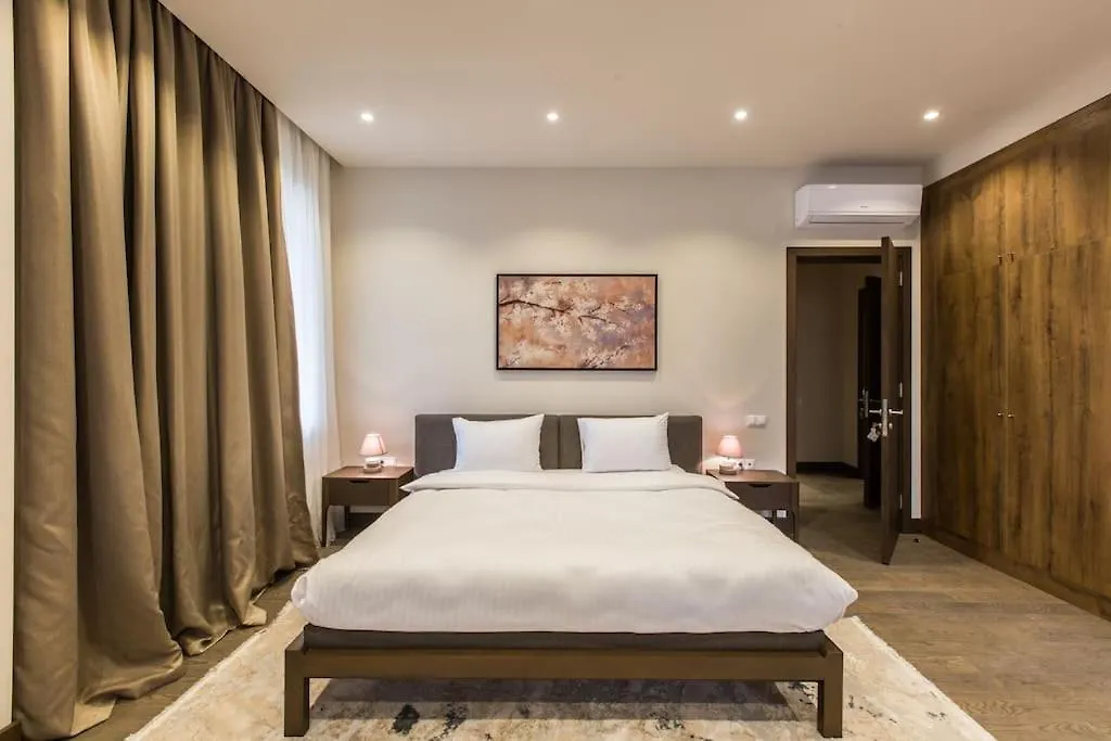 Vip 2-Bedroom Central Apartment Baku