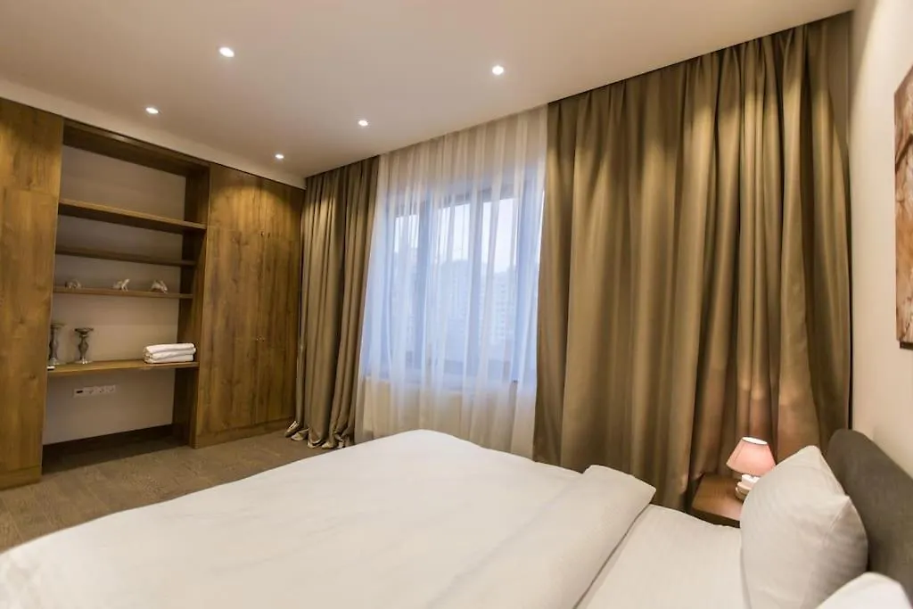 Vip 2-Bedroom Central Apartment Baku 0*,