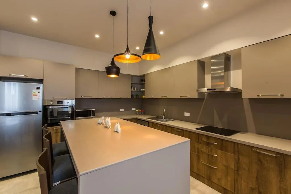Vip 2-Bedroom Central Apartment バクー アゼルバイジャン
